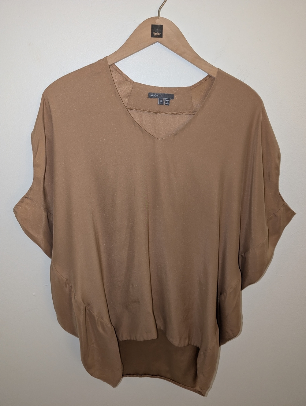 Vince Silk Blend Oversized V-Neck Blouse | Size Small | Camel/Tan
